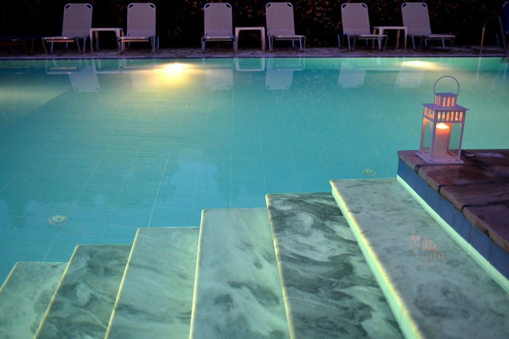 Filorian Hotel Apartments Acharavi  Bagian luar foto