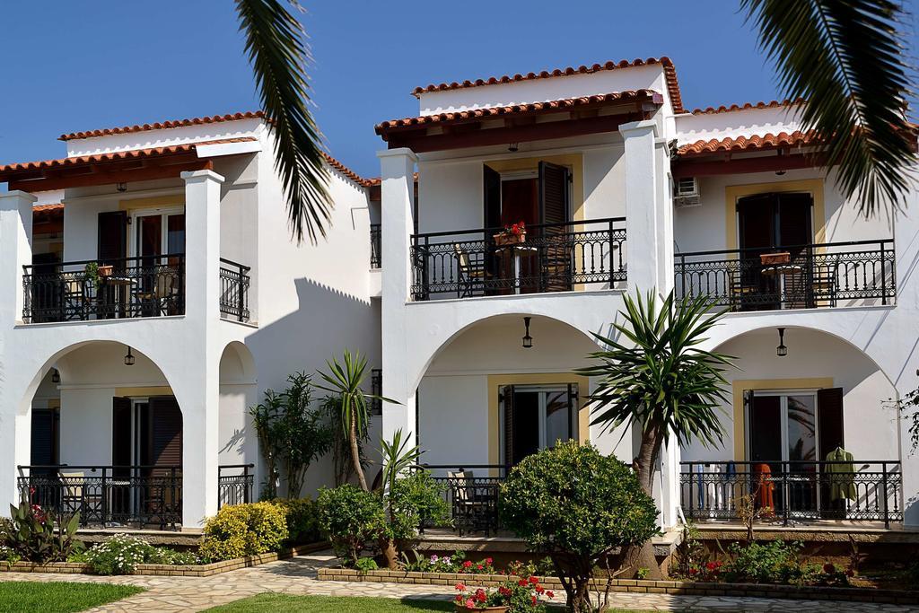 Filorian Hotel Apartments Acharavi  Bagian luar foto