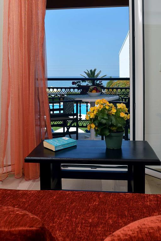 Filorian Hotel Apartments Acharavi  Ruang foto